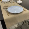 Chemin-de-table-restaurant-tissu-taupe