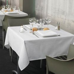 nappe-restaurant-blanche